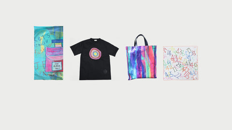 GÖKOTTA のアートストール・アートTシャツ・アートバッグ・アートハンカチを並べた様子